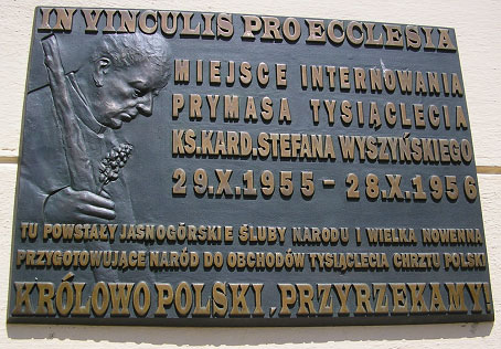 Tablica pamitkowa w Komaczy. (fot. K.Bczek)
